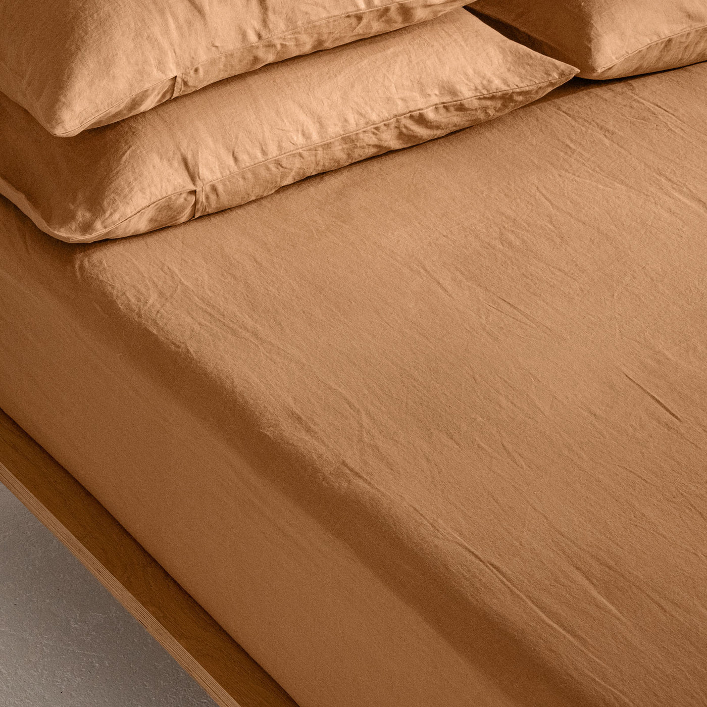 French Flax Linen Fitted Sheet in Sandalwood