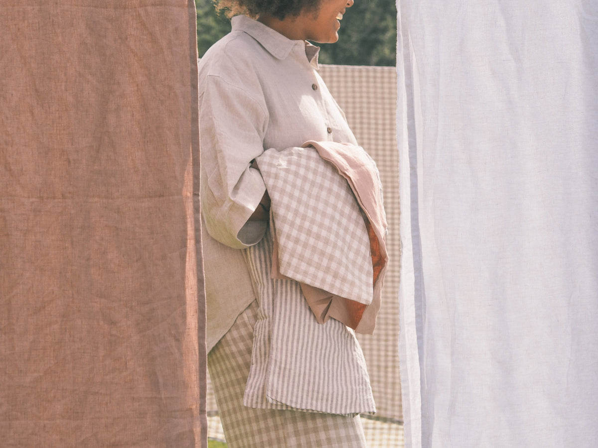 How to wash linen sheets