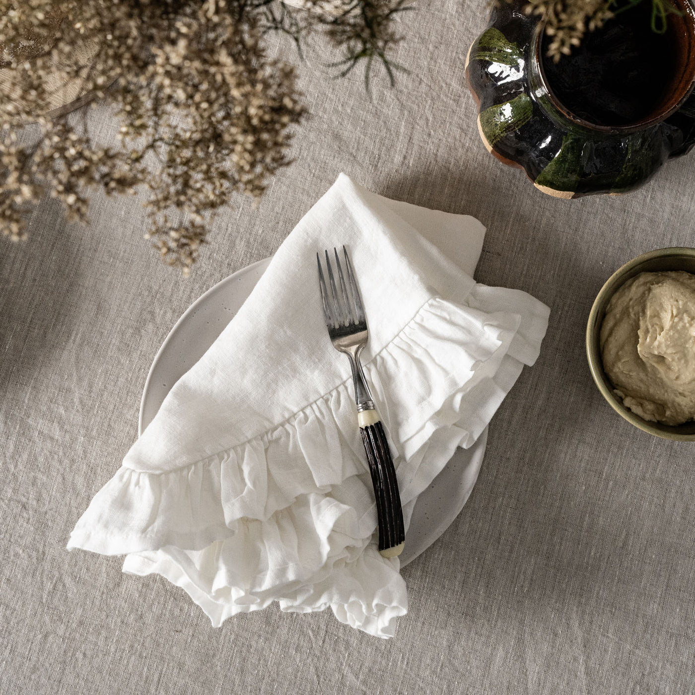 French Flax Linen Ruffles Napkins (Set Of 4) in White