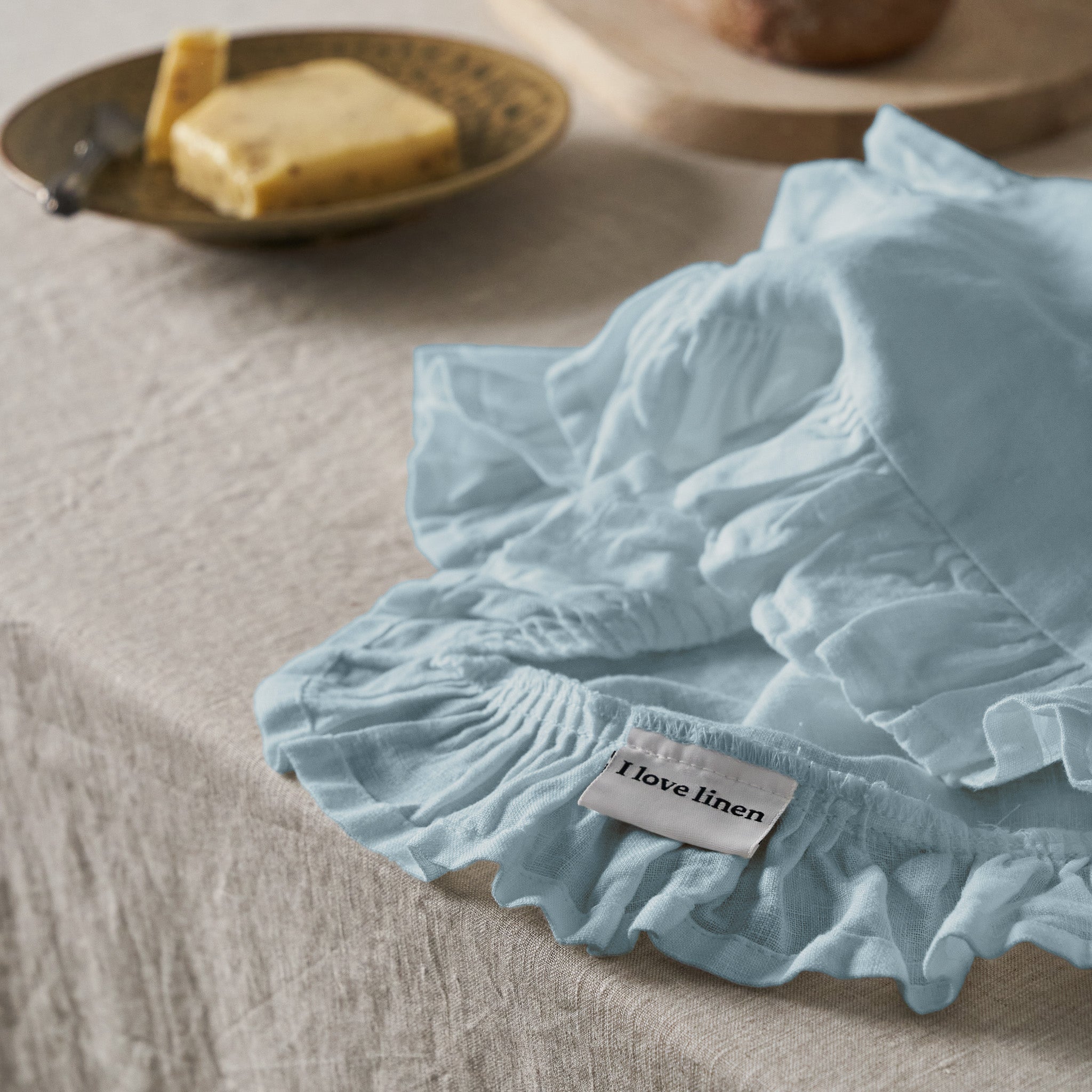 French Flax Linen Ruffles Napkins in Sky Blue