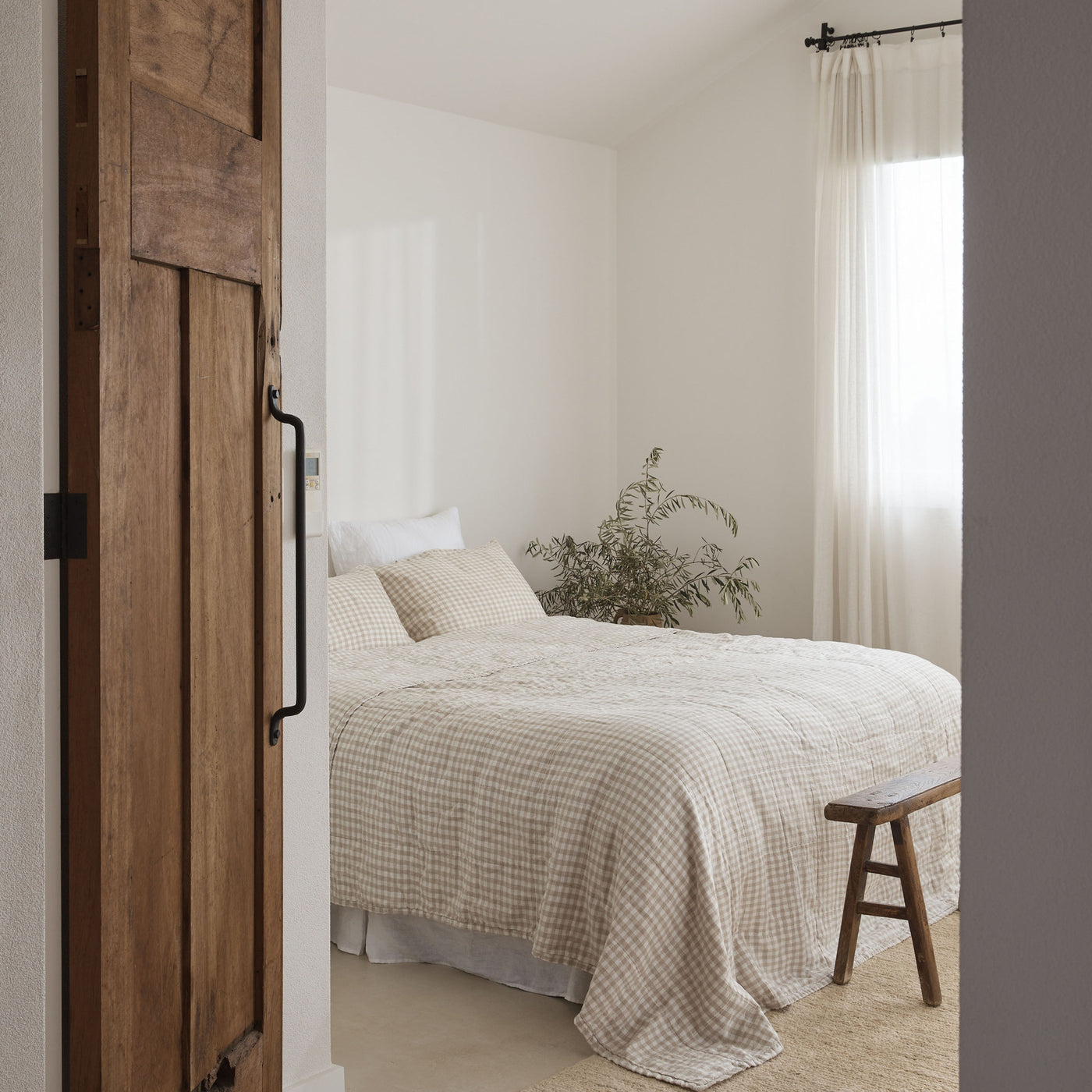 French Flax Linen Queen/King Quilted Coverlet in Beige Gingham