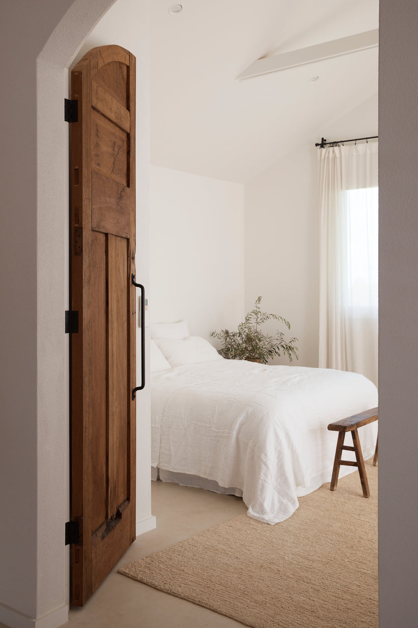How to Create the Perfect Earthy Bedroom