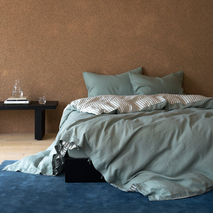 How to Choose a Linen Quilt Cover (Size, Weight & Care)