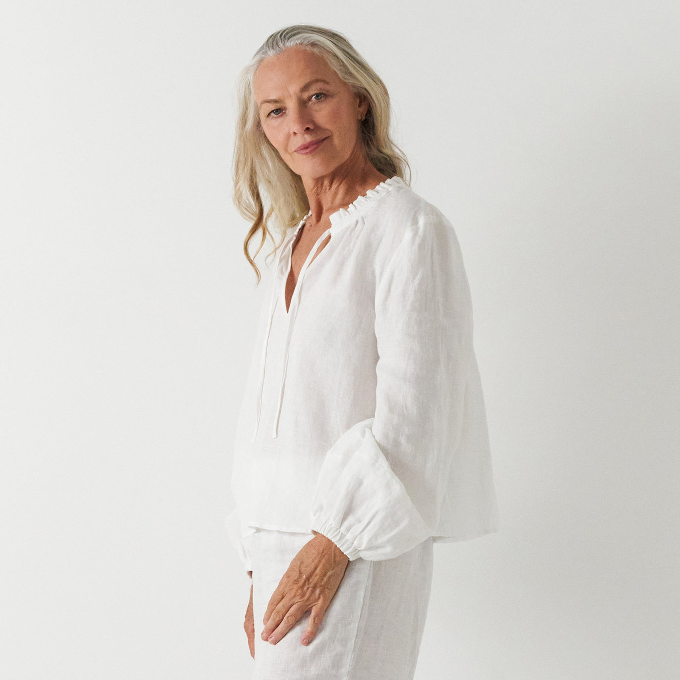French Flax Linen The Artist Shirt in White