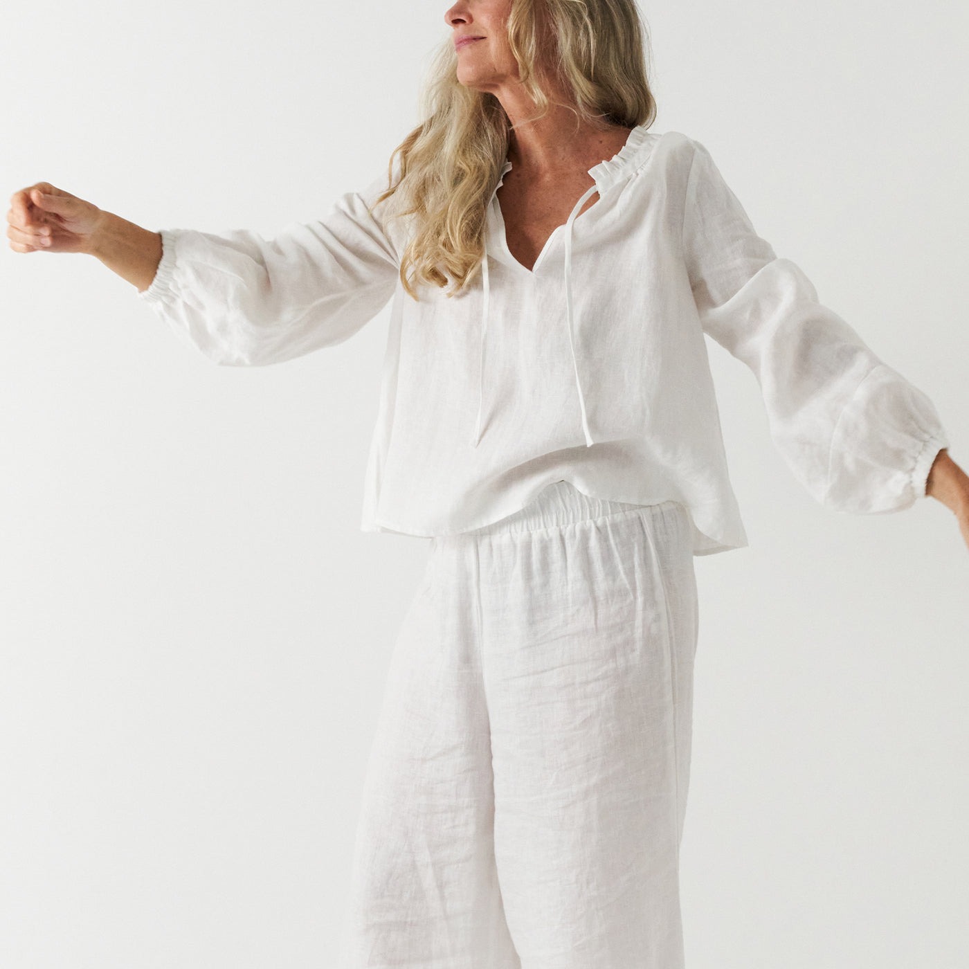 French Flax Linen The Artist Shirt in White