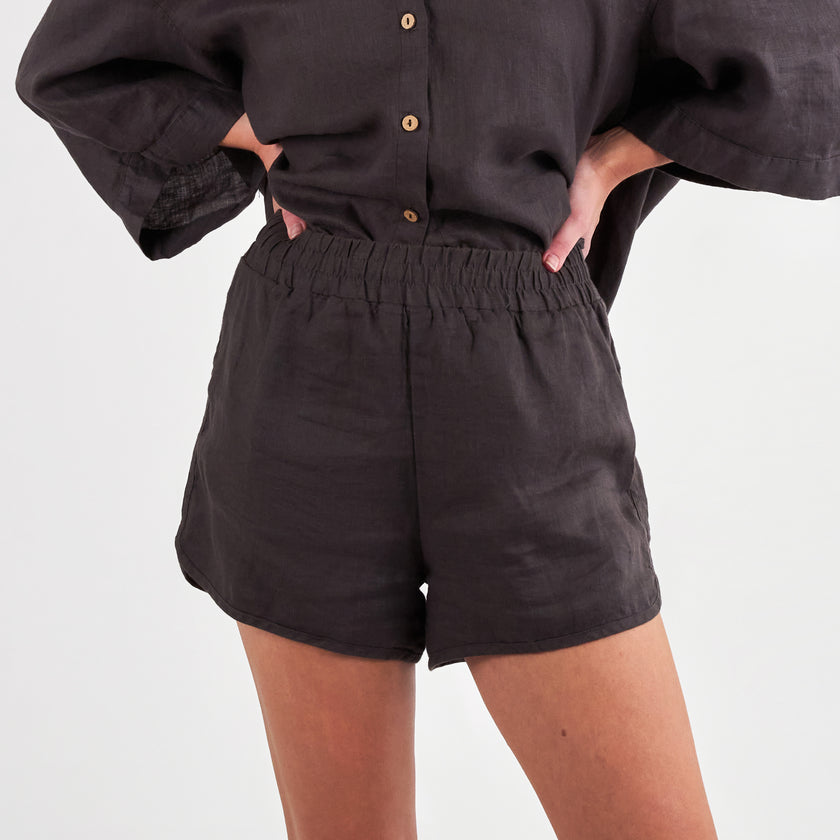 French Flax Linen Relaxed Short in Charcoal