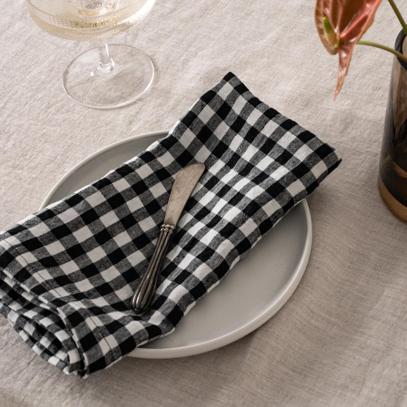 French Flax Linen Napkins (Set of 4) in Charcoal Gingham