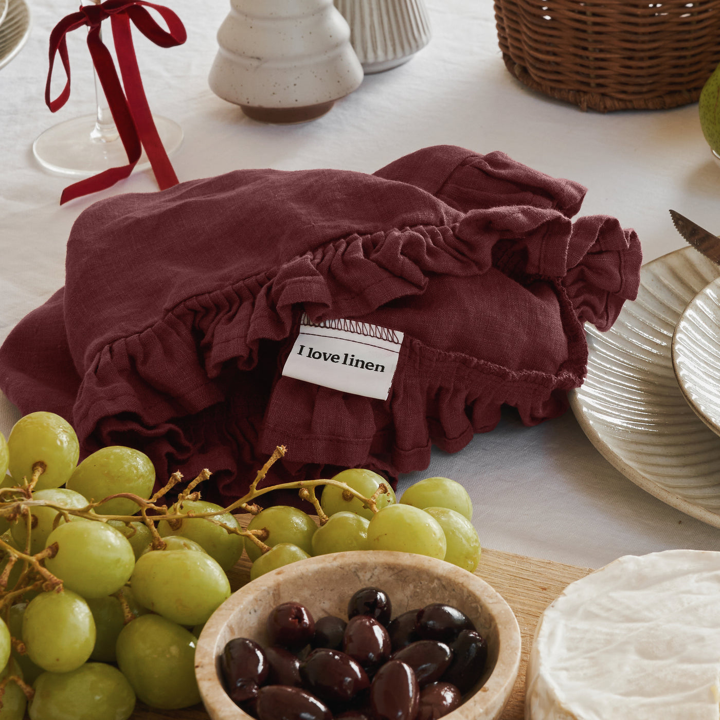 French Flax Linen Ruffles Napkins (Set Of 4) in Cherrywood
