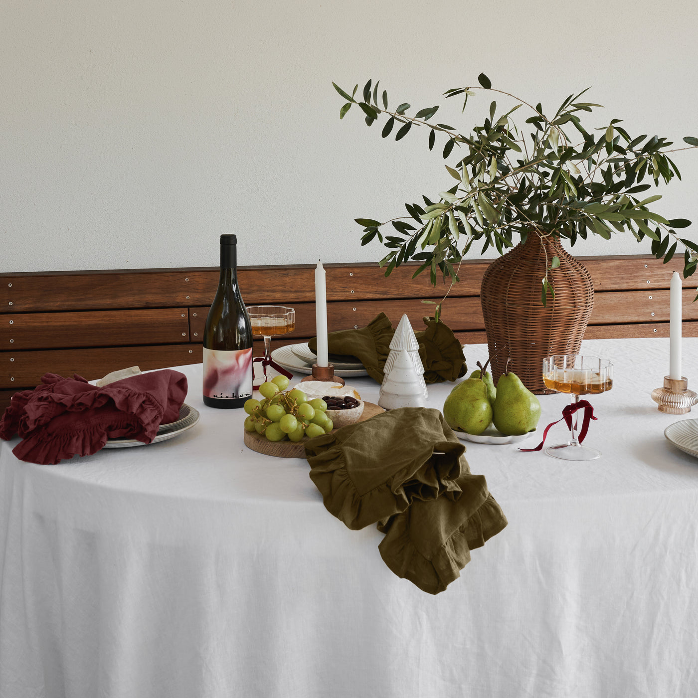 French Flax Linen Ruffles Napkins (Set Of 4) in Cherrywood
