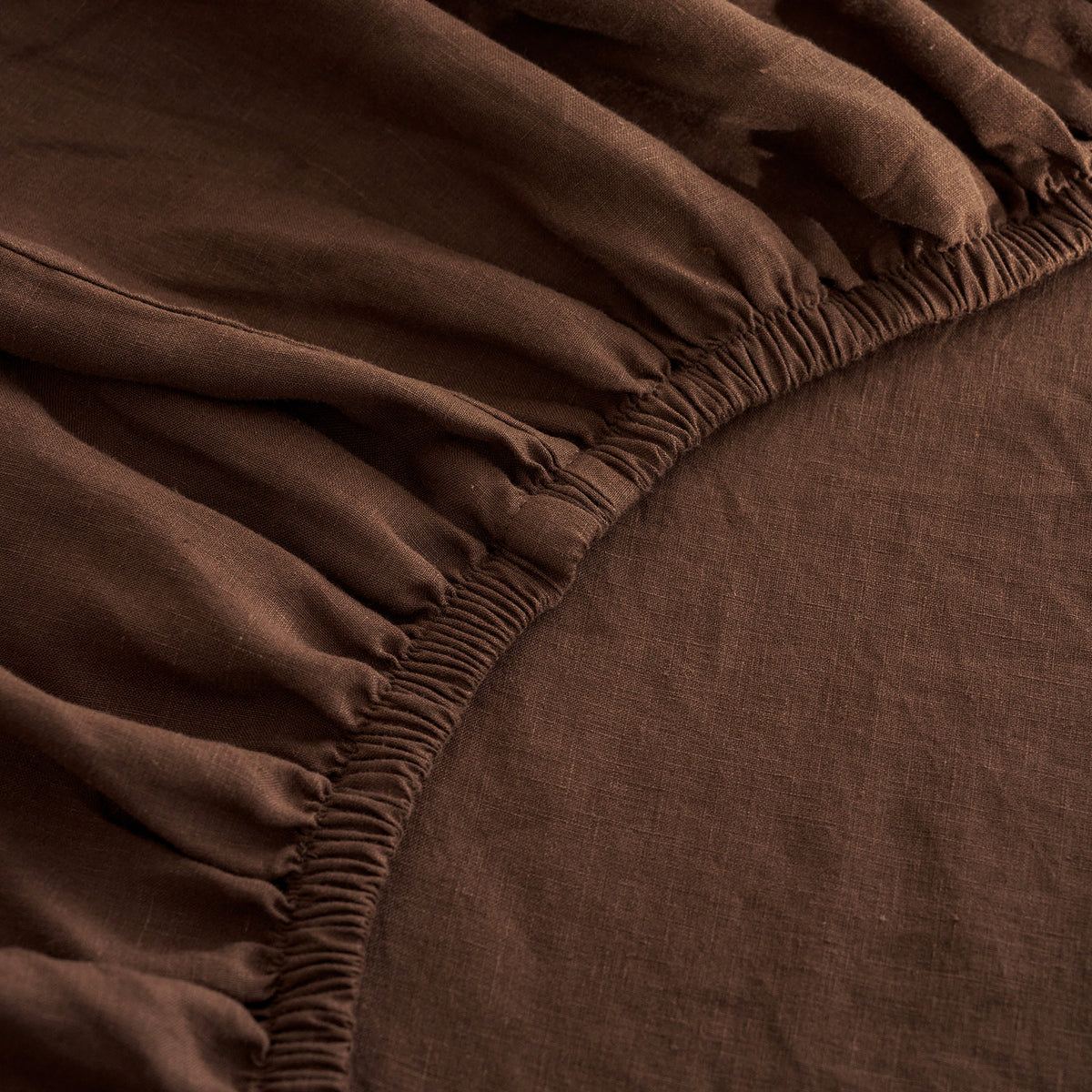 French Flax Linen Fitted Sheet in Chocolate