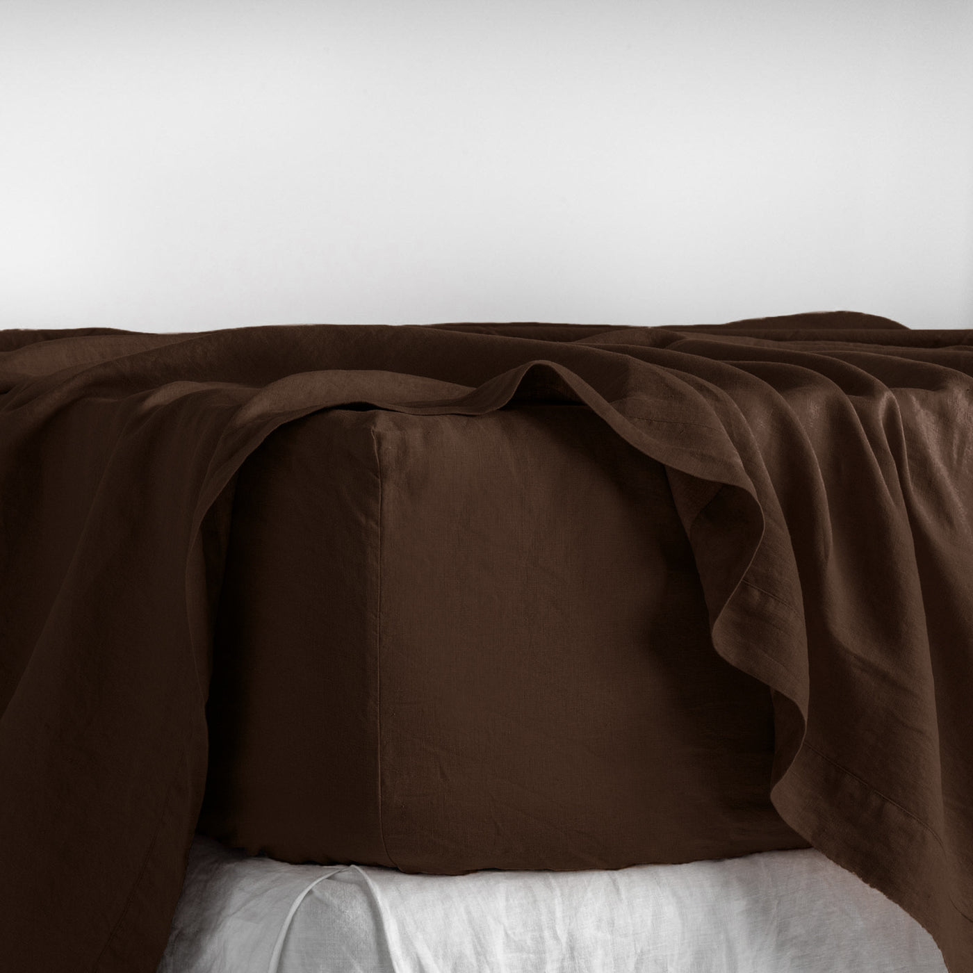 French Flax Linen Fitted Sheet in Chocolate