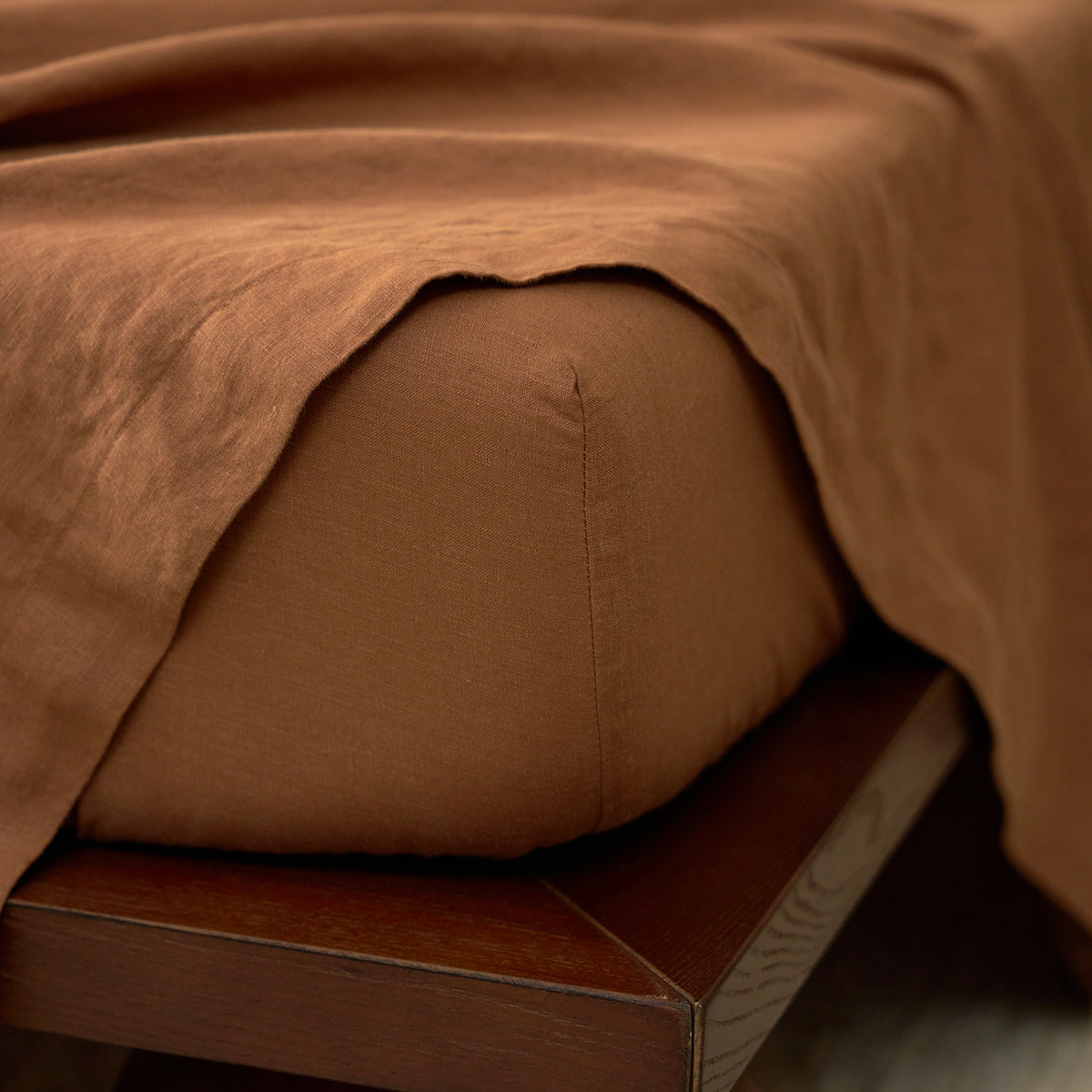 French Flax Linen Fitted Sheet in Hazelnut