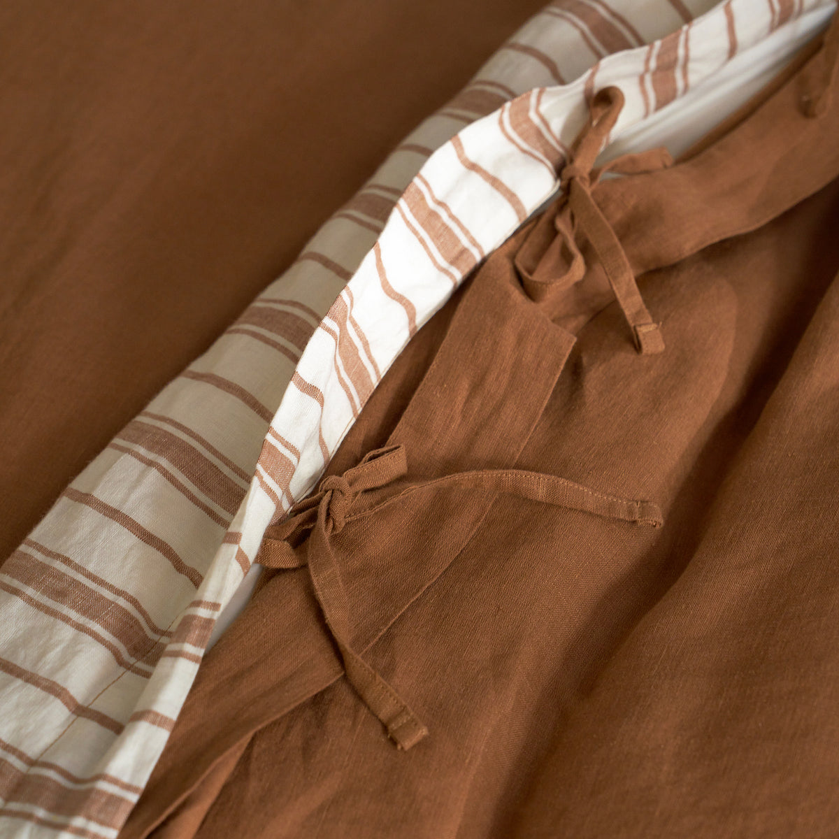 French Flax Linen Reversible Quilt Cover in Hazelnut/Hazelnut Stripe