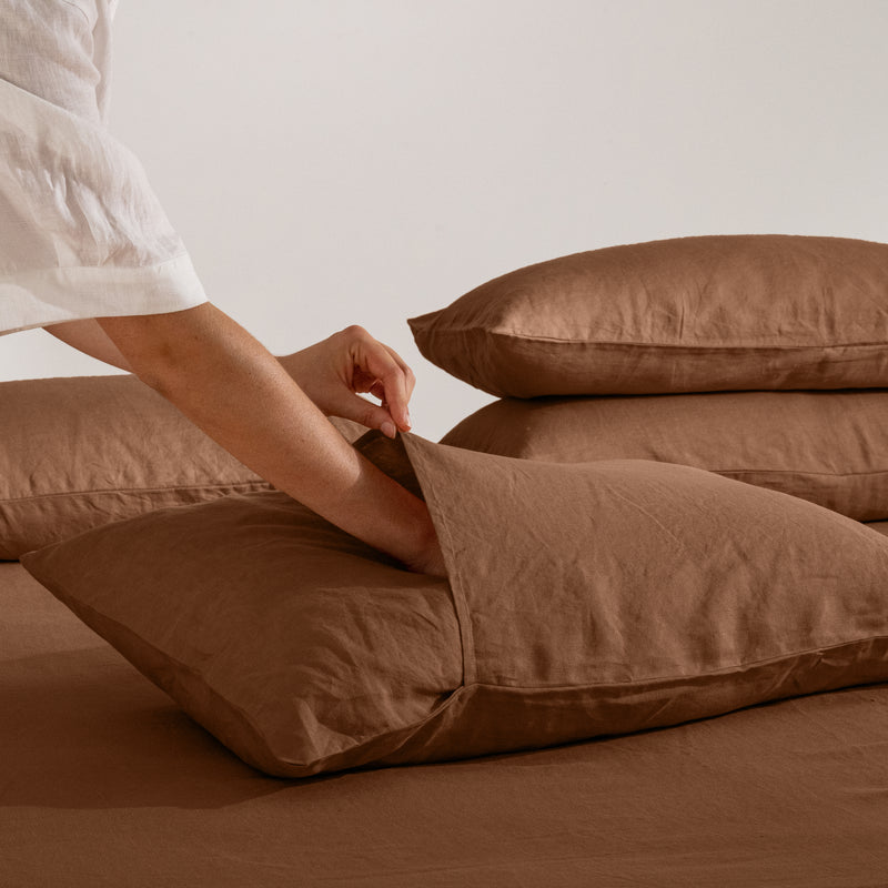 French Flax Linen Pillowcase Set in Hazelnut