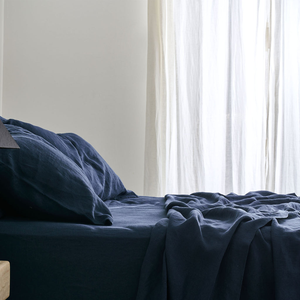 French Flax Linen Fitted Sheet in Indigo – I Love Linen