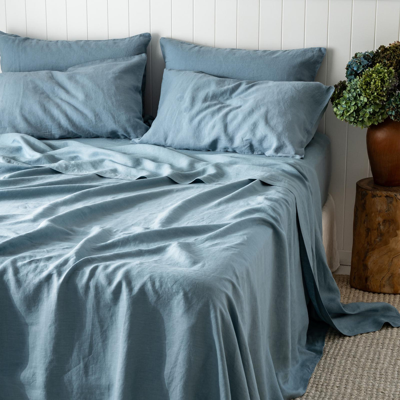 French Flax Linen Sheet Set in Marine Blue