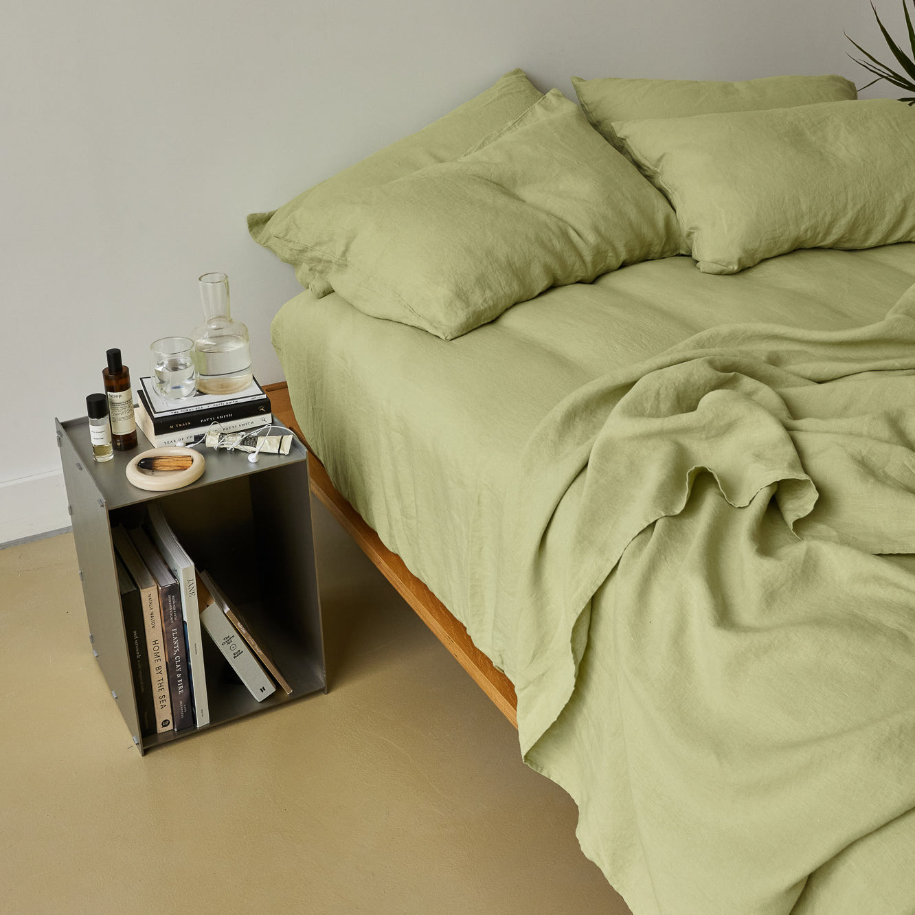 French Flax Linen Fitted Sheet in Matcha