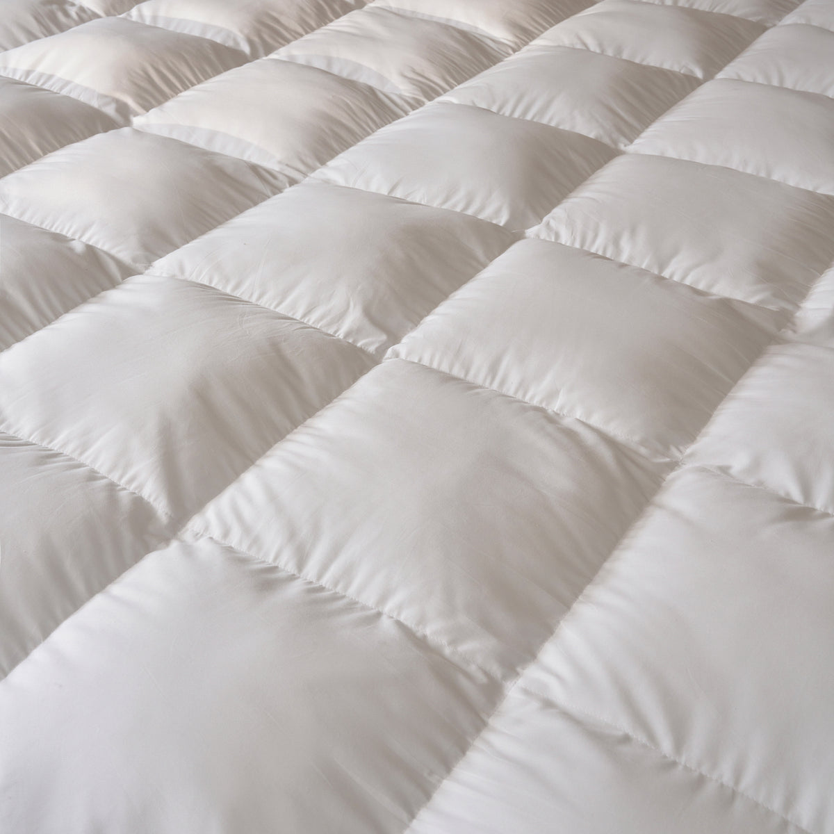 Hotel Cloud Collection™ Topper and Pillow Bundle