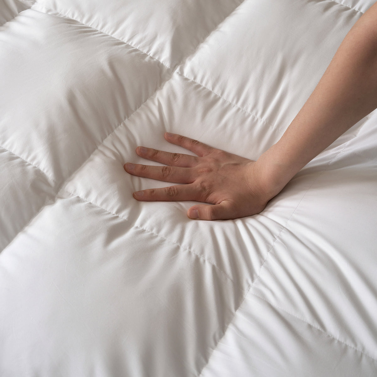 Hotel Cloud Collection™ Topper and Pillow Bundle