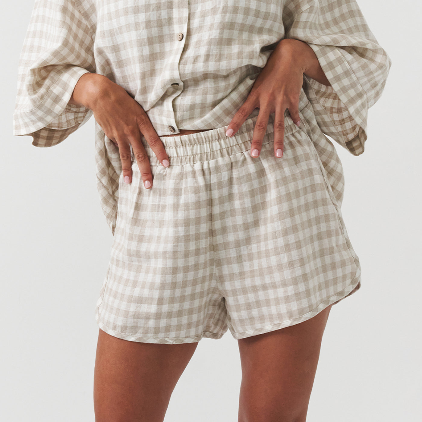 French Flax Linen Relaxed Short in Beige Gingham