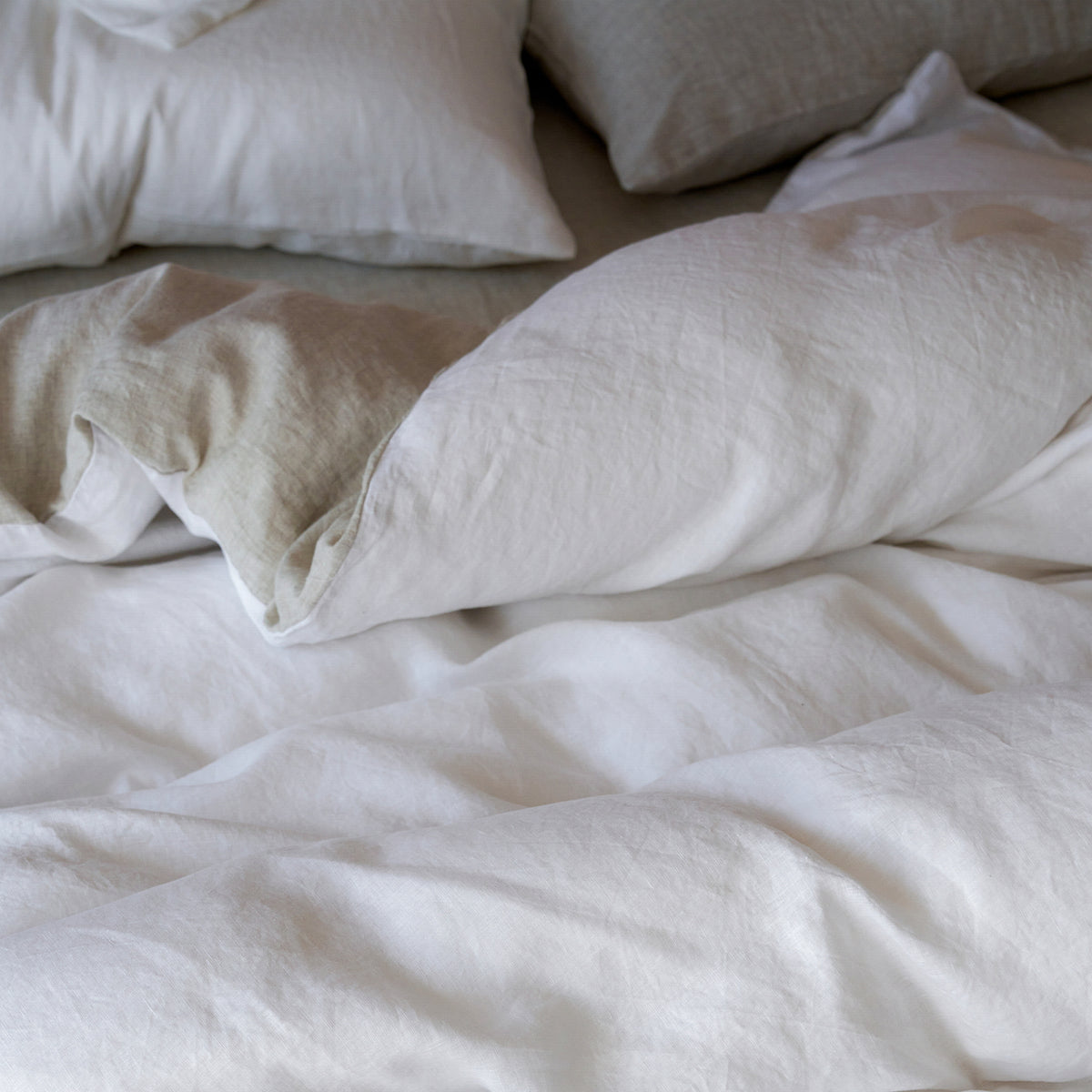 French Flax Linen Reversible Quilt Cover Set in White/Natural