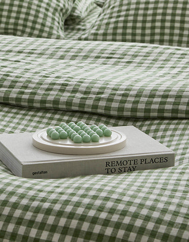 Linen bed sheets