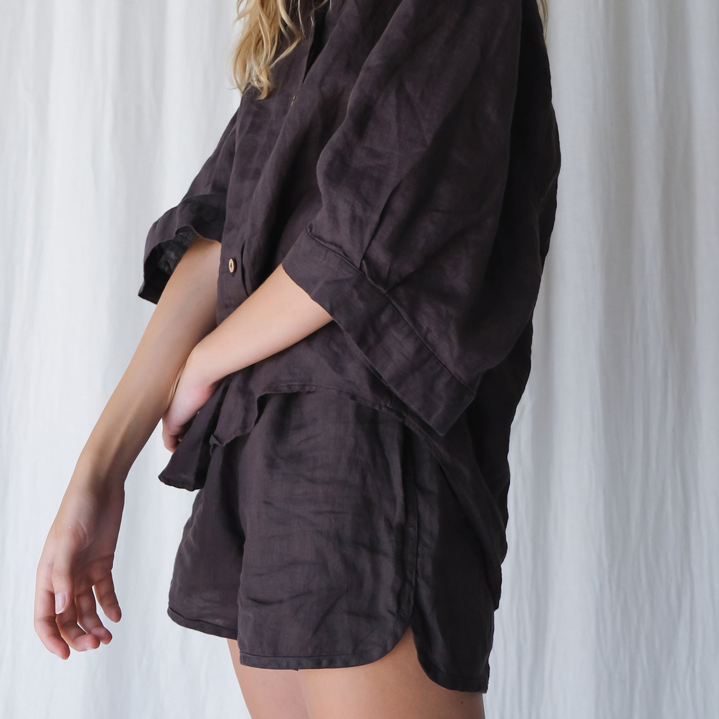 French Flax Linen Relaxed Short in Charcoal
