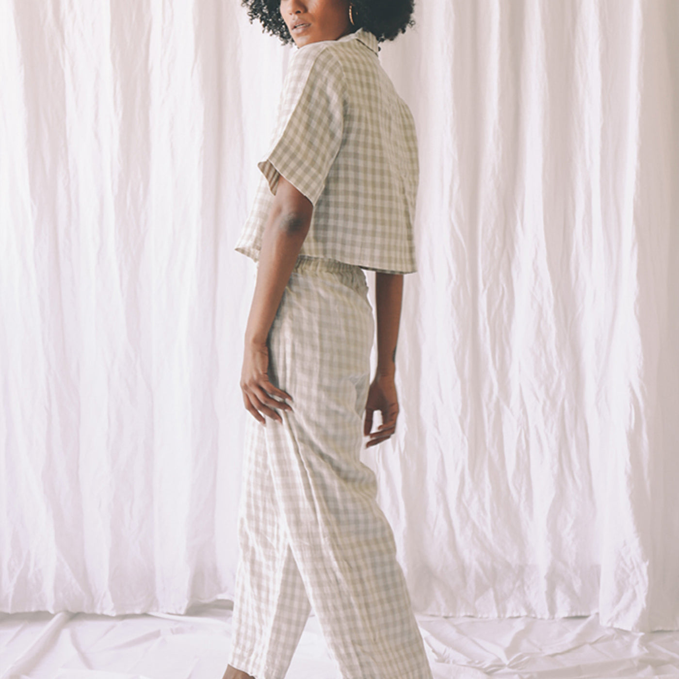 French Flax Linen Poppy Lounge Set in Beige Gingham